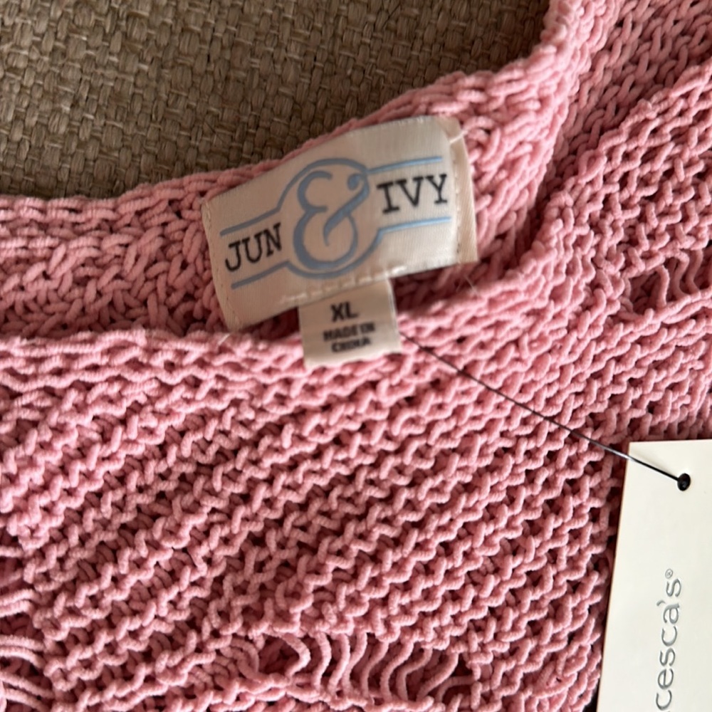 Women’s Tank Sweater - Picture 2 of 4